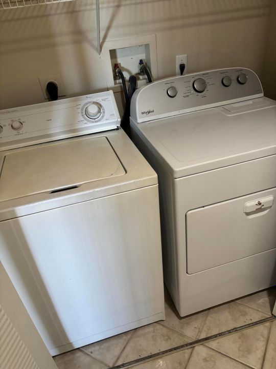 待售: $204,900 (2 贝兹, 2 浴室, 1026 平方英尺)