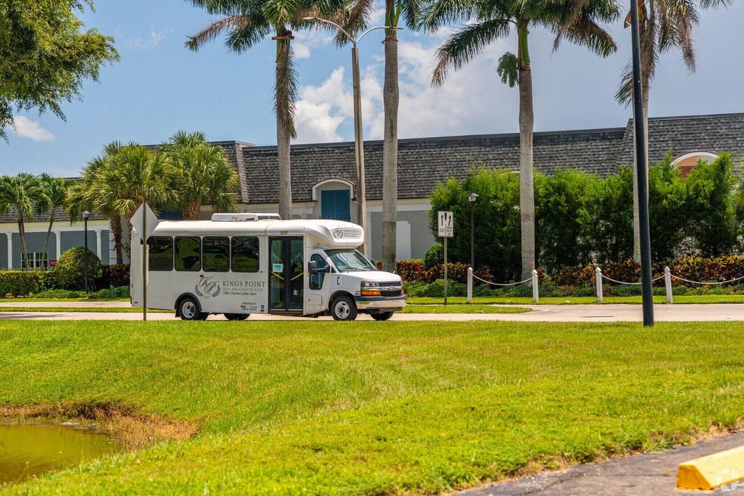 En Venta: $115,000 (2 camas, 2 baños, 907 Pies cuadrados)