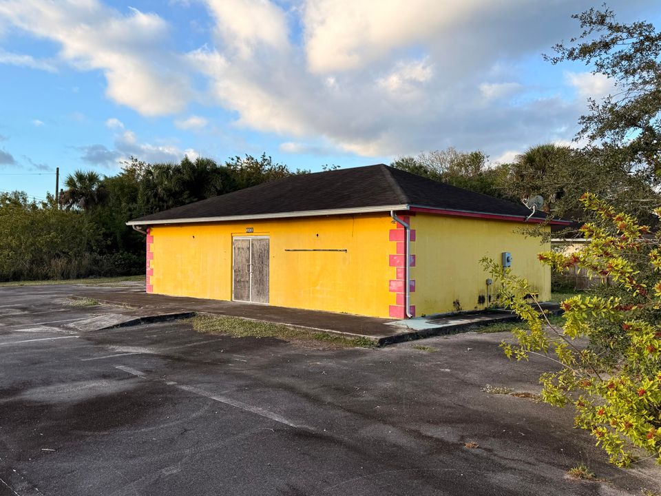 На продажу: $125,000 (0 спален, 0 ванн, 1040 Квадратных фут)