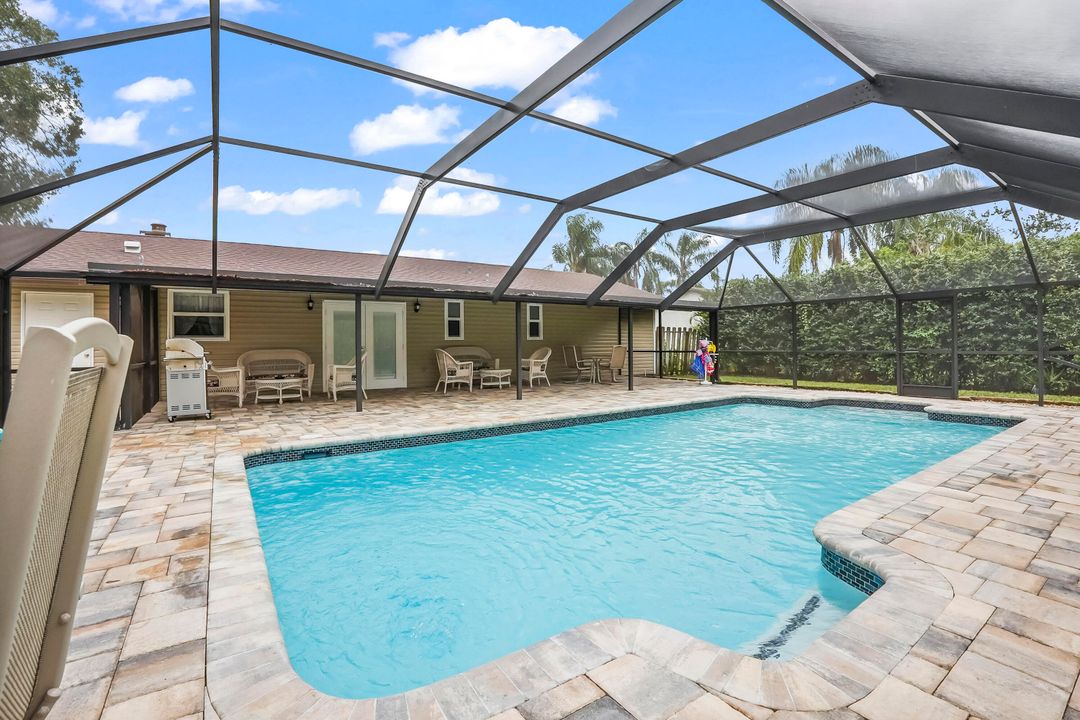 En Venta: $499,900 (3 camas, 2 baños, 1323 Pies cuadrados)