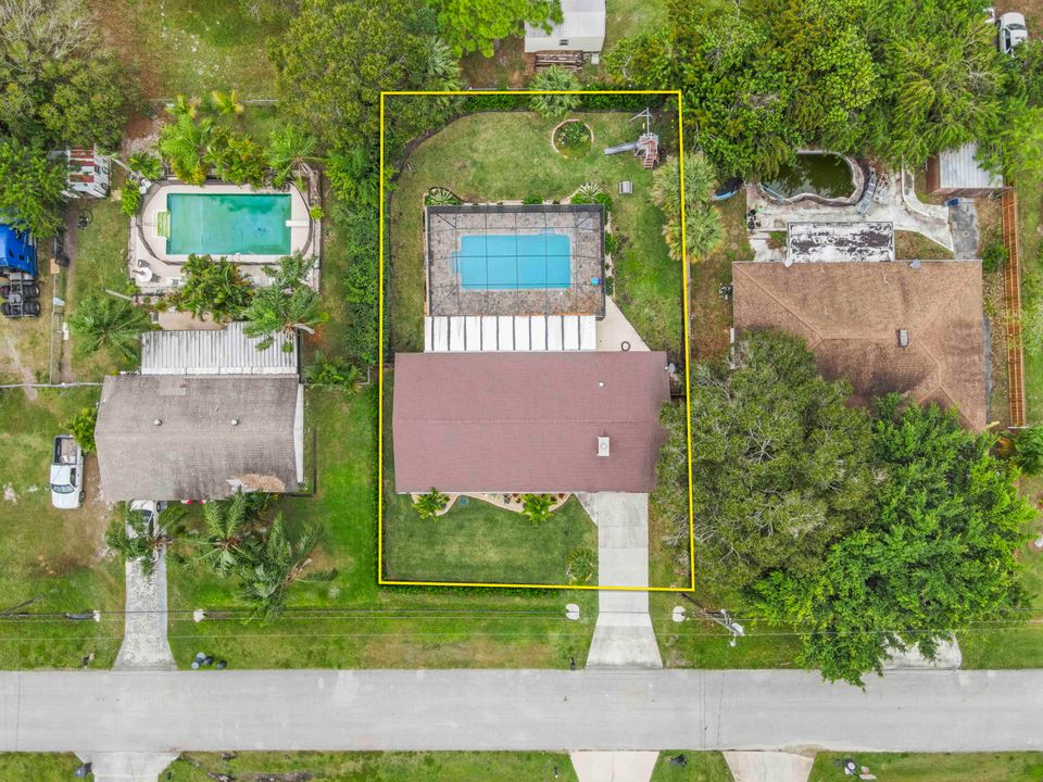 En Venta: $499,900 (3 camas, 2 baños, 1323 Pies cuadrados)