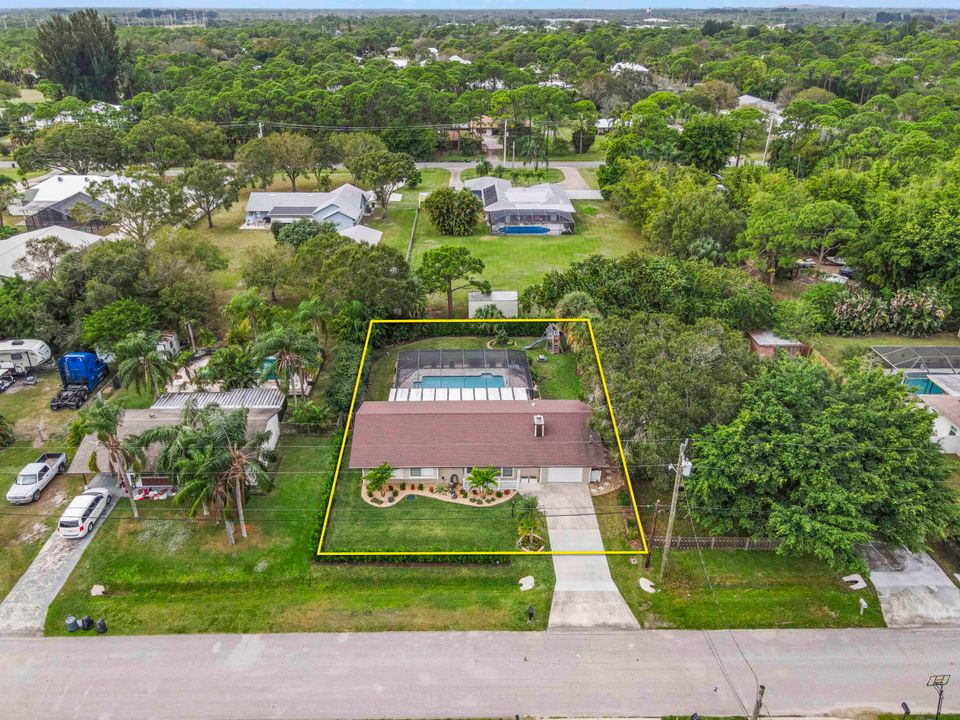 En Venta: $499,900 (3 camas, 2 baños, 1323 Pies cuadrados)