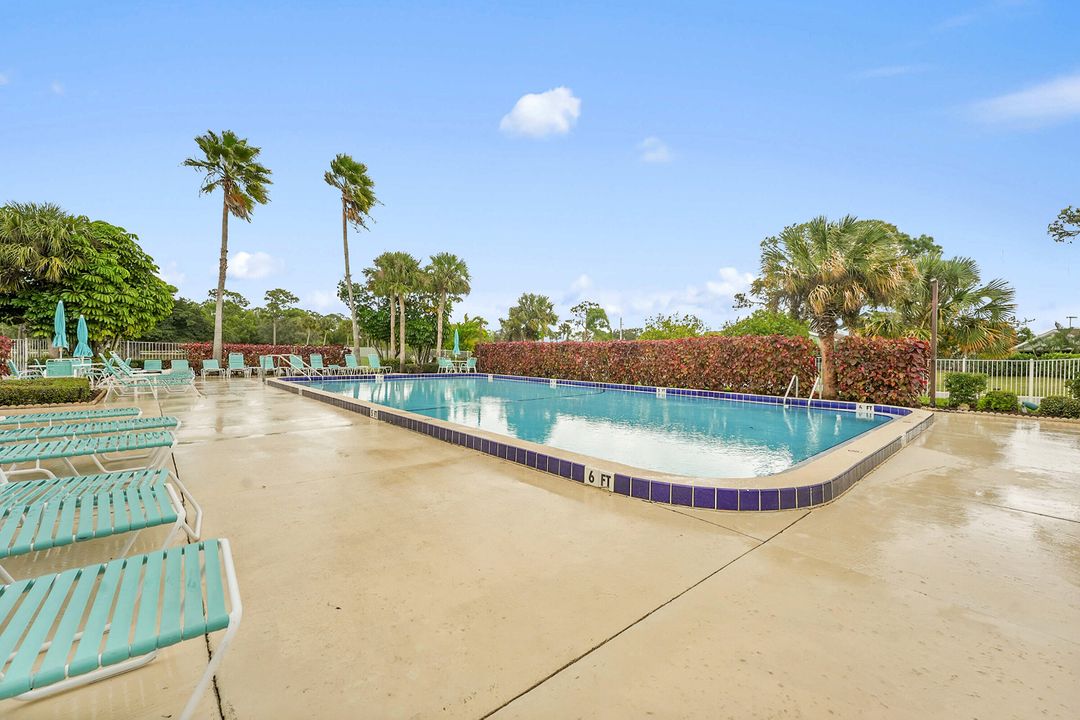 待售: $209,000 (2 贝兹, 2 浴室, 921 平方英尺)