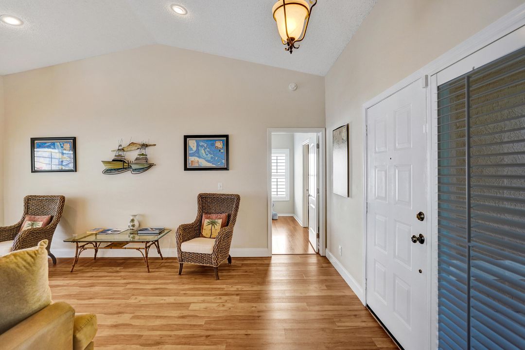 На продажу: $599,000 (3 спален, 2 ванн, 1665 Квадратных фут)