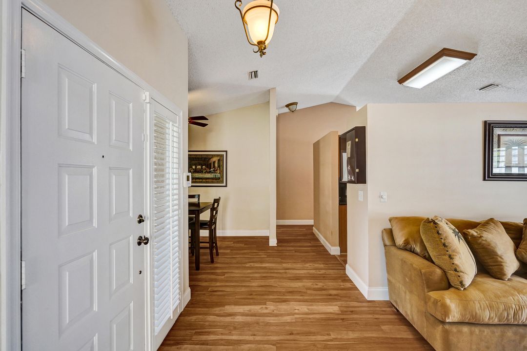 На продажу: $599,000 (3 спален, 2 ванн, 1665 Квадратных фут)