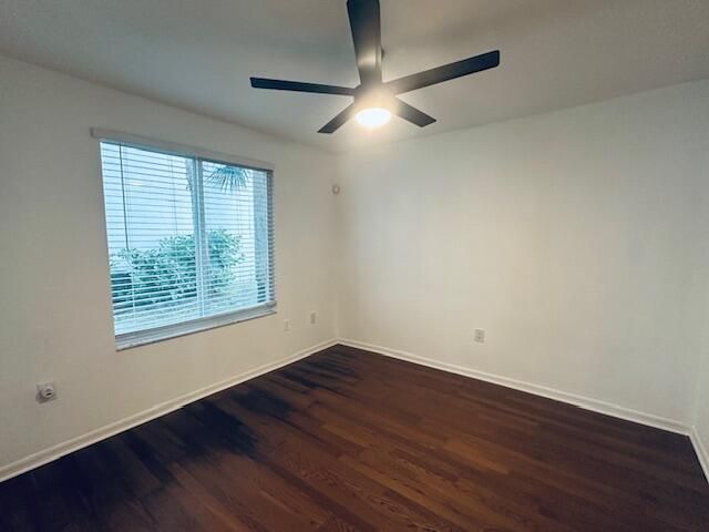 В аренду: $2,499 (3 спален, 2 ванн, 1233 Квадратных фут)