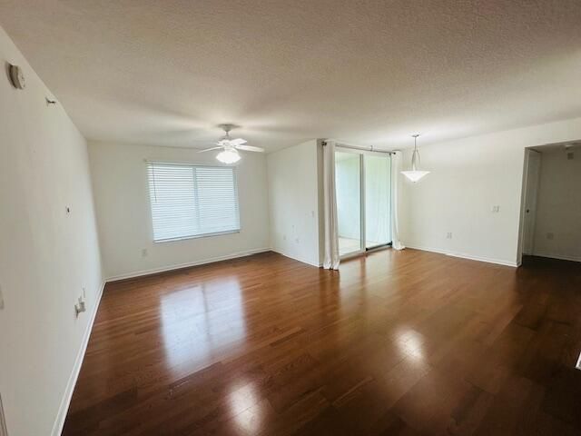 В аренду: $2,499 (3 спален, 2 ванн, 1233 Квадратных фут)