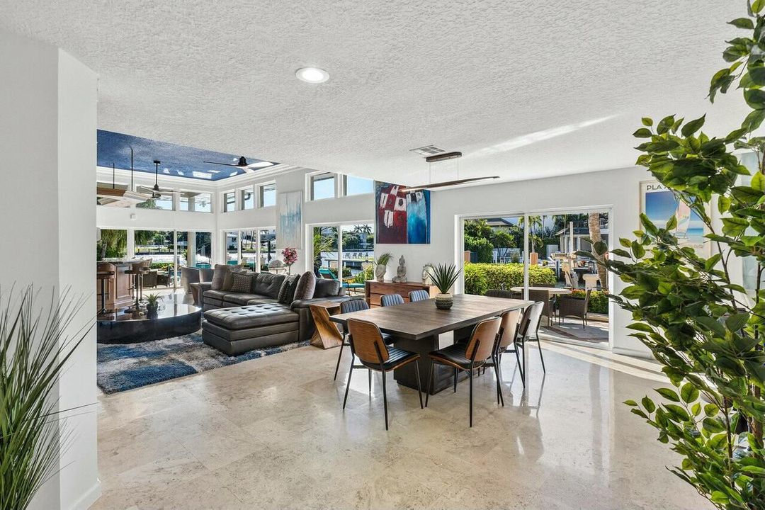 На продажу: $5,995,000 (4 спален, 3 ванн, 3543 Квадратных фут)