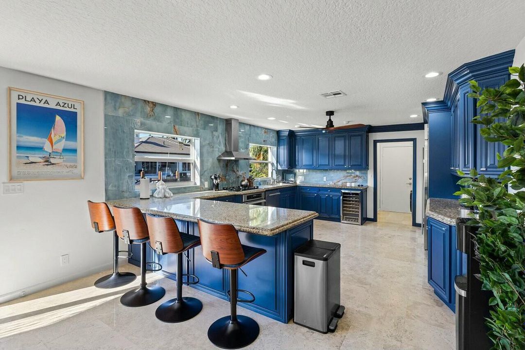 На продажу: $5,995,000 (4 спален, 3 ванн, 3543 Квадратных фут)