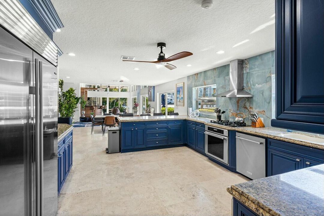 На продажу: $5,995,000 (4 спален, 3 ванн, 3543 Квадратных фут)