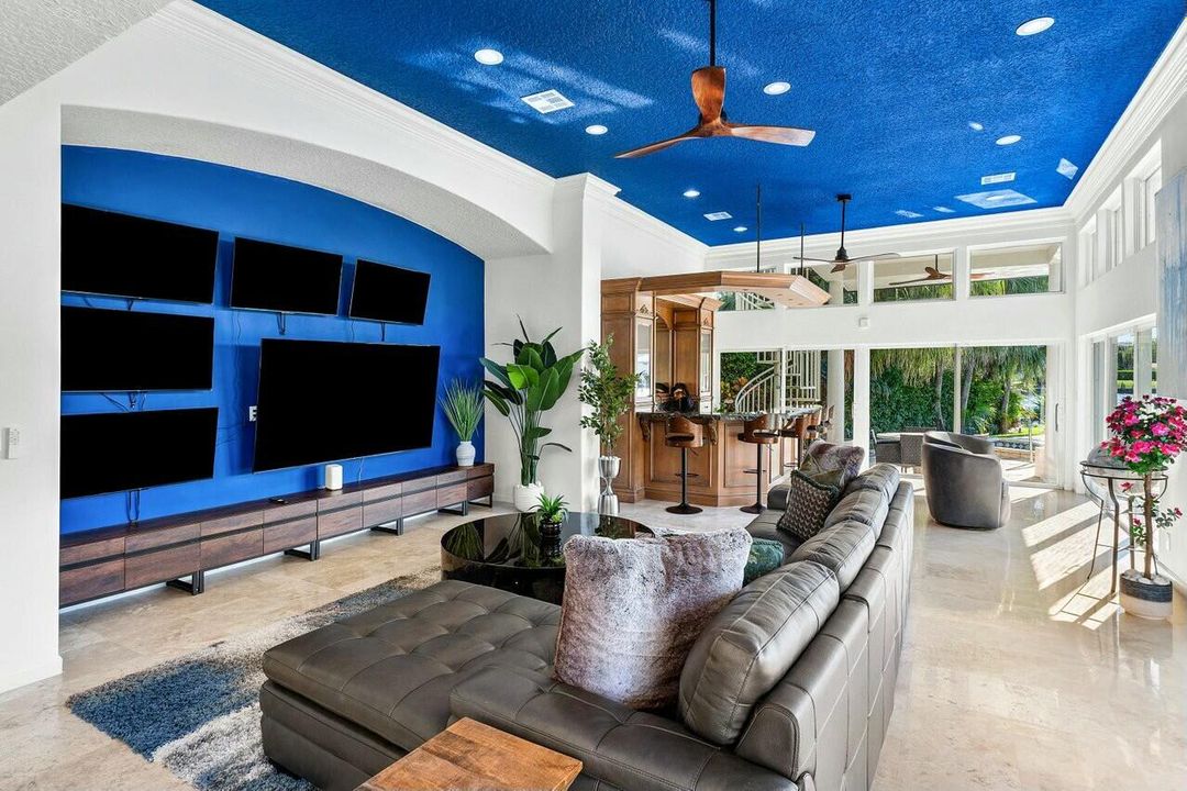 На продажу: $5,995,000 (4 спален, 3 ванн, 3543 Квадратных фут)