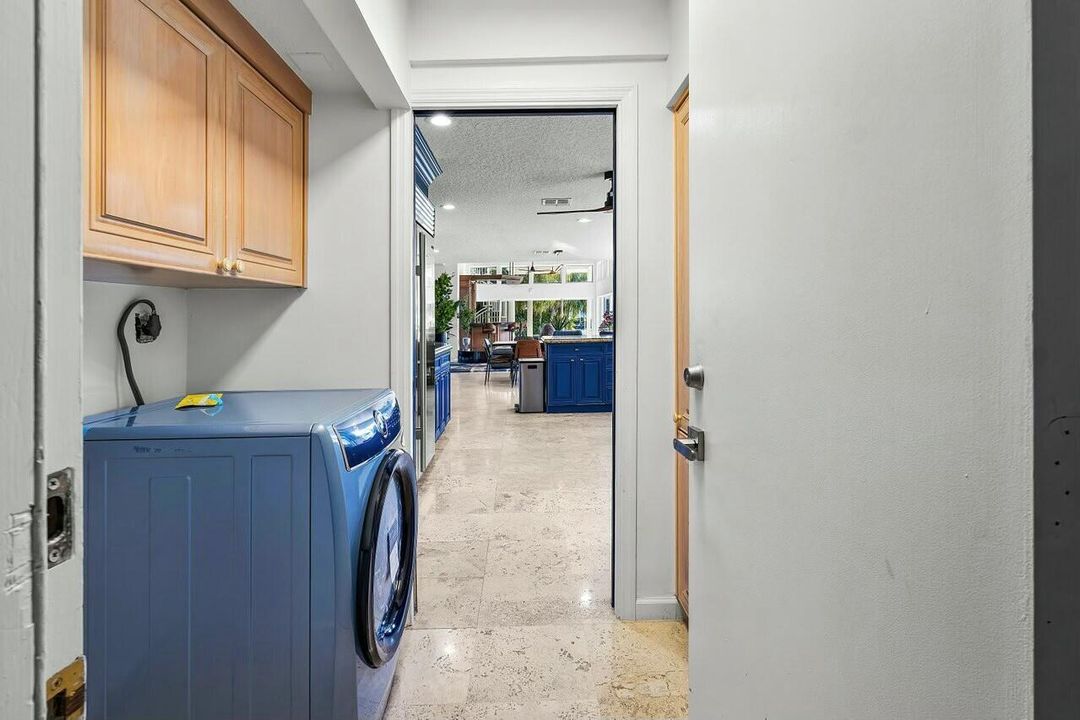 На продажу: $5,995,000 (4 спален, 3 ванн, 3543 Квадратных фут)