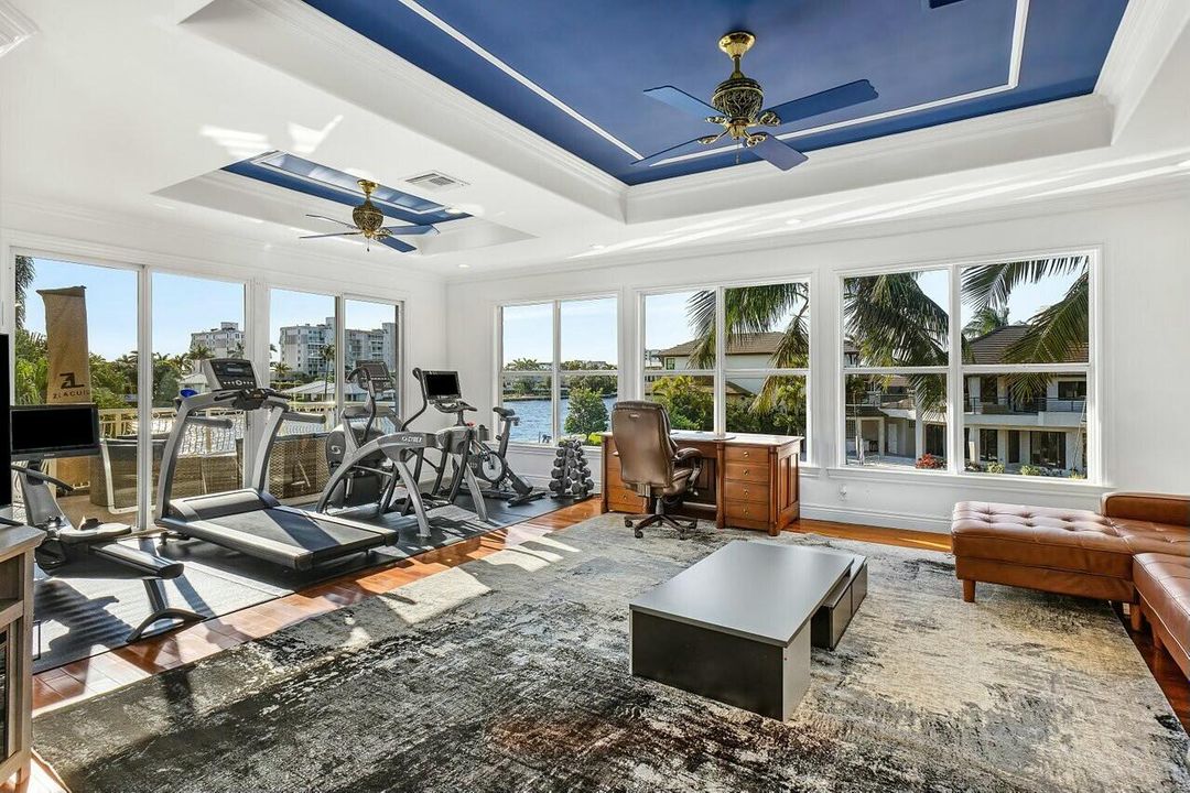 На продажу: $5,995,000 (4 спален, 3 ванн, 3543 Квадратных фут)