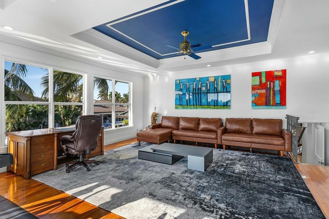 На продажу: $5,995,000 (4 спален, 3 ванн, 3543 Квадратных фут)