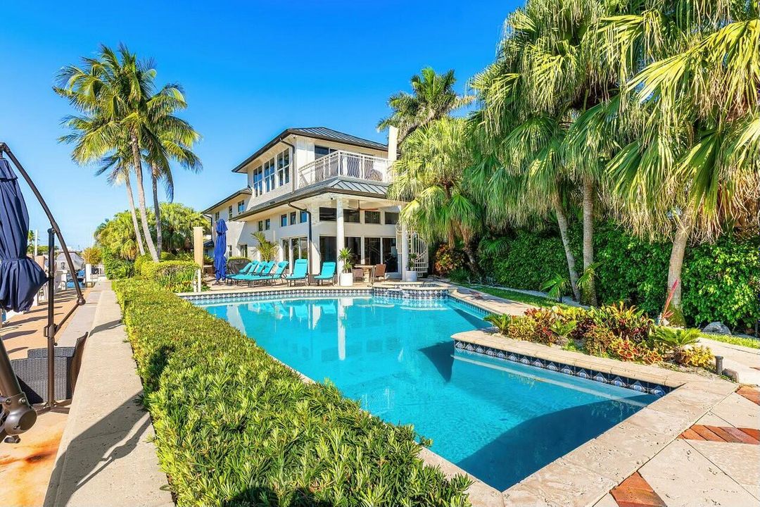 На продажу: $5,995,000 (4 спален, 3 ванн, 3543 Квадратных фут)