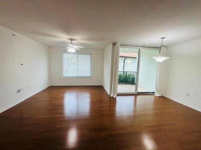 В аренду: $2,499 (3 спален, 2 ванн, 1233 Квадратных фут)