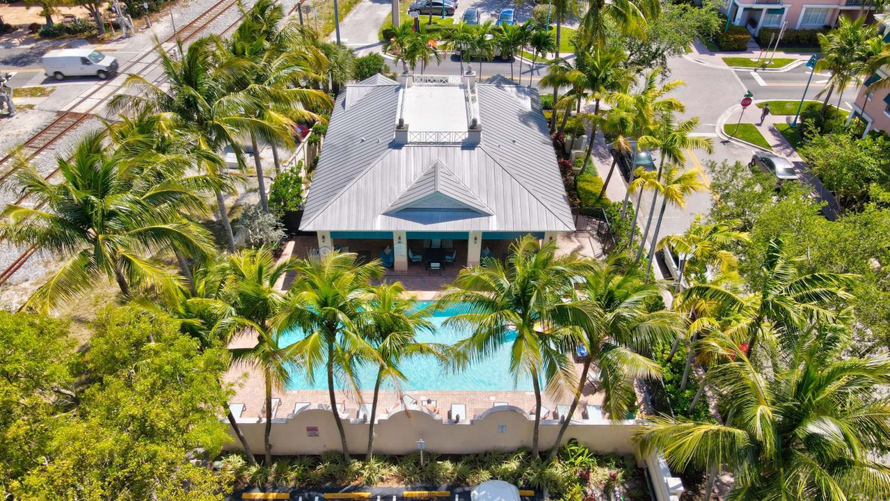 出租: $3,700 (1 贝兹, 1 浴室, 864 平方英尺)