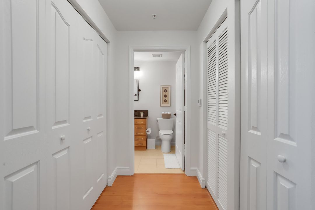 出租: $3,700 (1 贝兹, 1 浴室, 864 平方英尺)