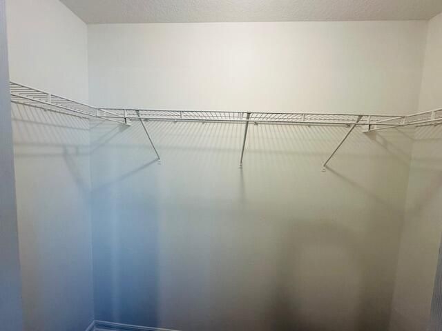 В аренду: $2,499 (3 спален, 2 ванн, 1233 Квадратных фут)