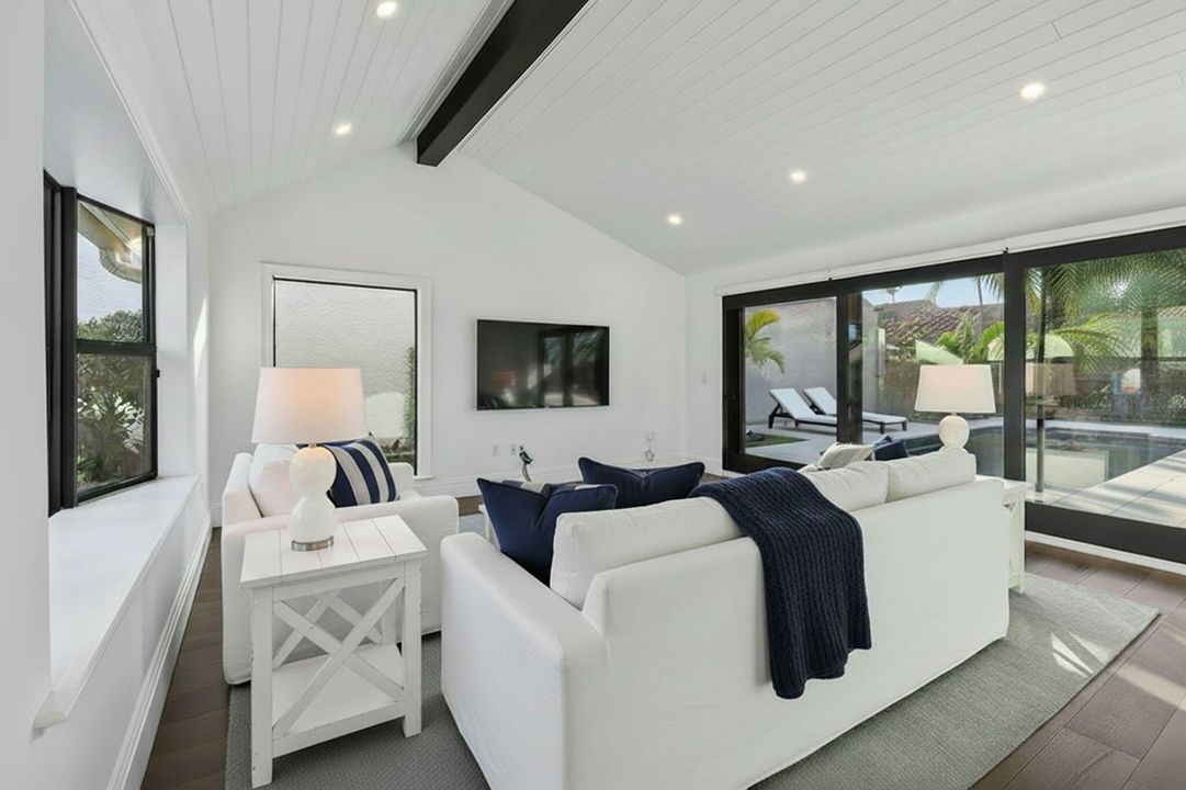 En Venta: $2,850,000 (3 camas, 3 baños, 2575 Pies cuadrados)