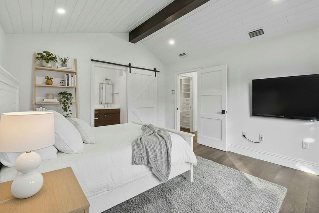 En Venta: $2,850,000 (3 camas, 3 baños, 2575 Pies cuadrados)