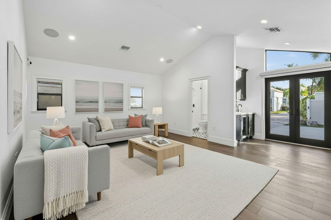 En Venta: $2,850,000 (3 camas, 3 baños, 2575 Pies cuadrados)