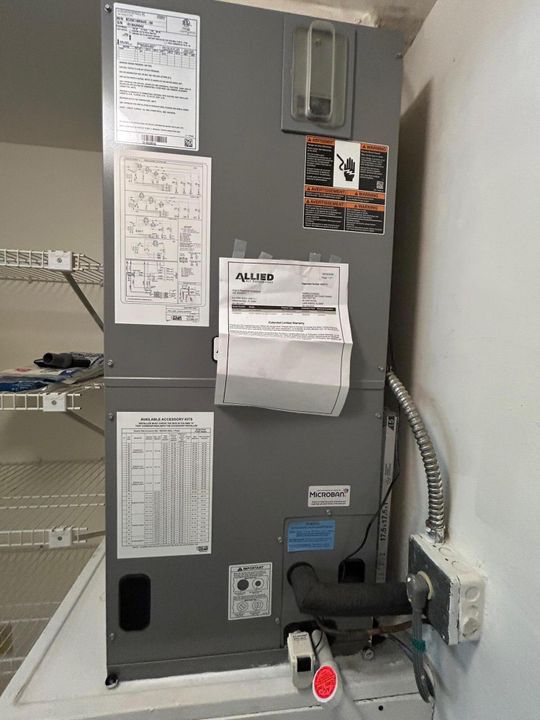 待售: $119,000 (2 贝兹, 1 浴室, 804 平方英尺)