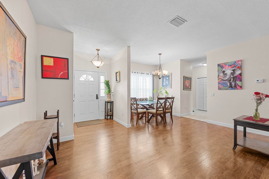 For Sale: $359,900 (3 beds, 2 baths, 1860 Square Feet)