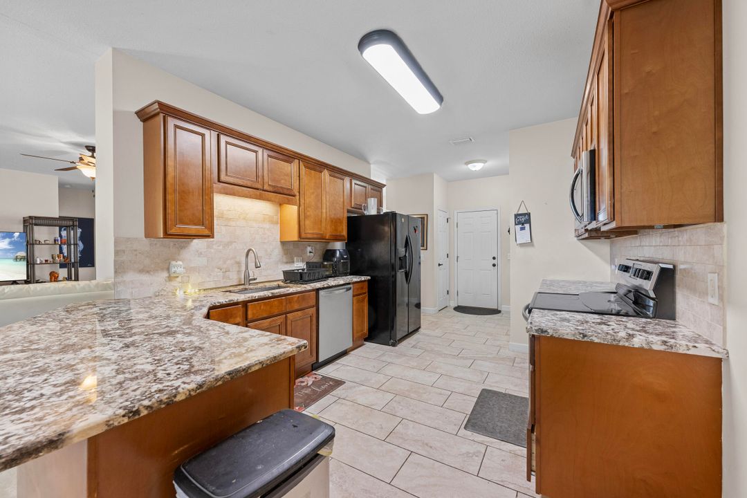 For Sale: $359,900 (3 beds, 2 baths, 1860 Square Feet)