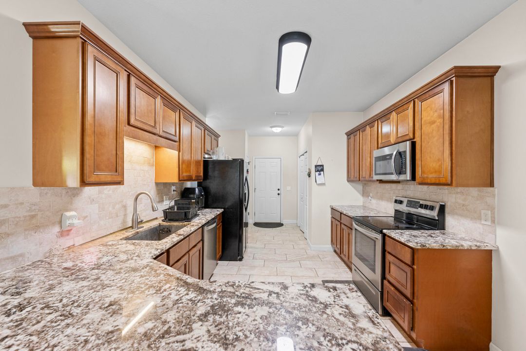 For Sale: $359,900 (3 beds, 2 baths, 1860 Square Feet)