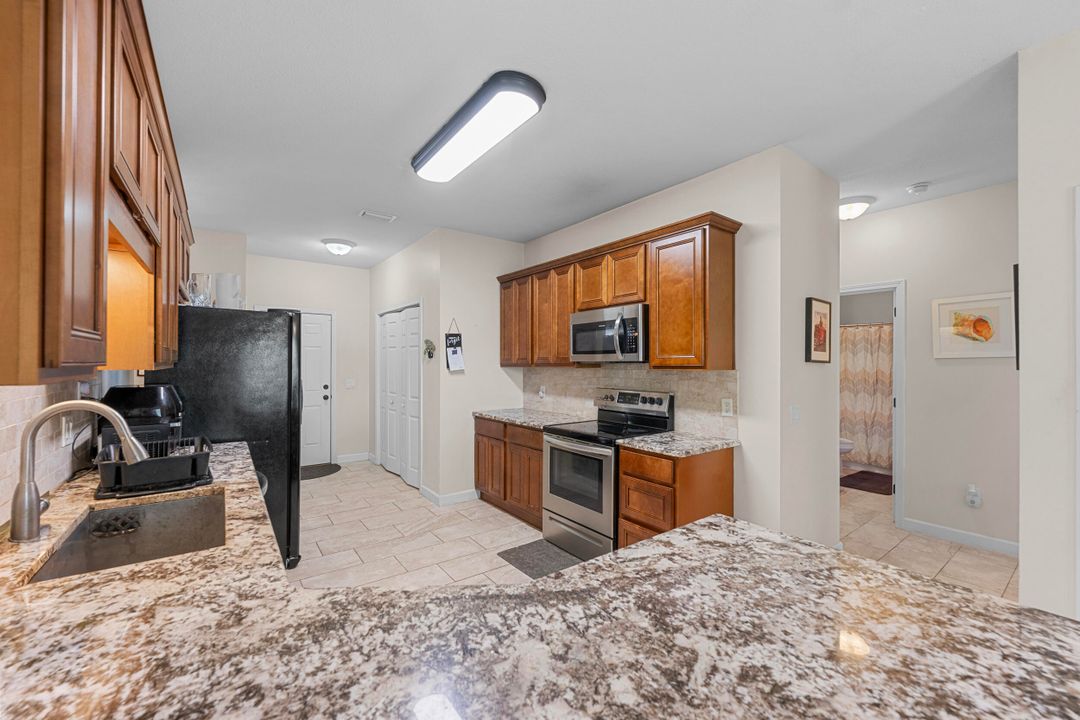 For Sale: $359,900 (3 beds, 2 baths, 1860 Square Feet)