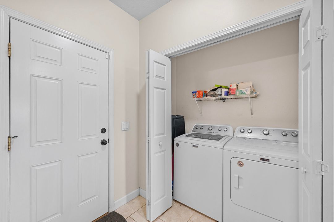 For Sale: $359,900 (3 beds, 2 baths, 1860 Square Feet)
