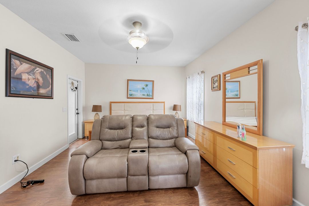 For Sale: $359,900 (3 beds, 2 baths, 1860 Square Feet)