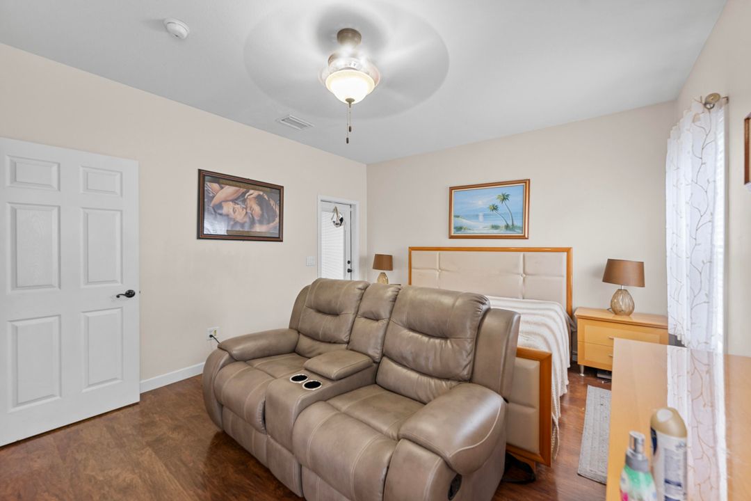For Sale: $359,900 (3 beds, 2 baths, 1860 Square Feet)