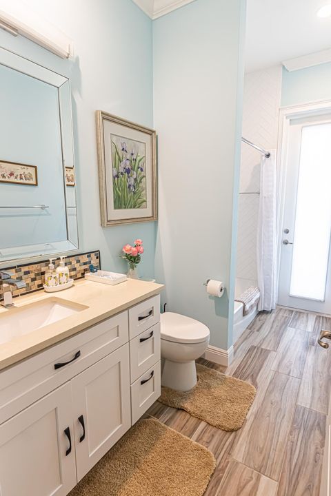 For Sale: $545,000 (3 beds, 2 baths, 1907 Square Feet)