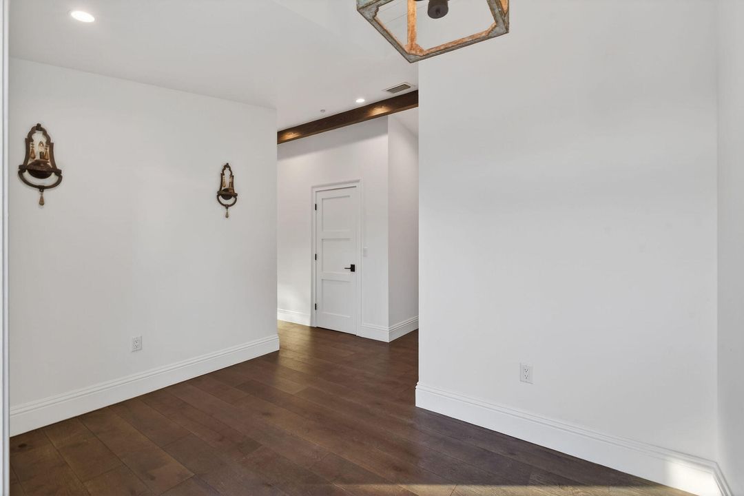 En Venta: $2,850,000 (3 camas, 3 baños, 2575 Pies cuadrados)