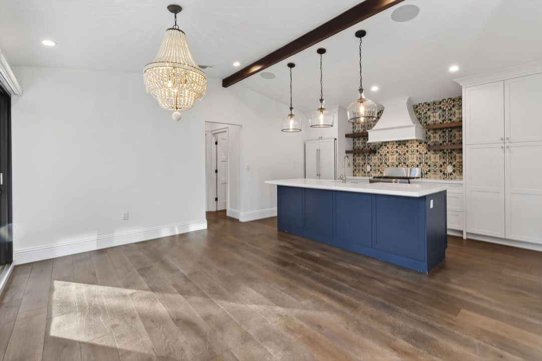 En Venta: $2,850,000 (3 camas, 3 baños, 2575 Pies cuadrados)