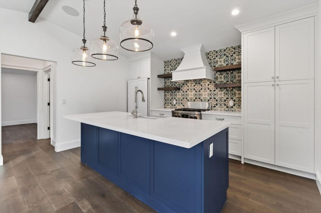 En Venta: $2,850,000 (3 camas, 3 baños, 2575 Pies cuadrados)