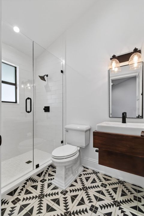 En Venta: $2,850,000 (3 camas, 3 baños, 2575 Pies cuadrados)