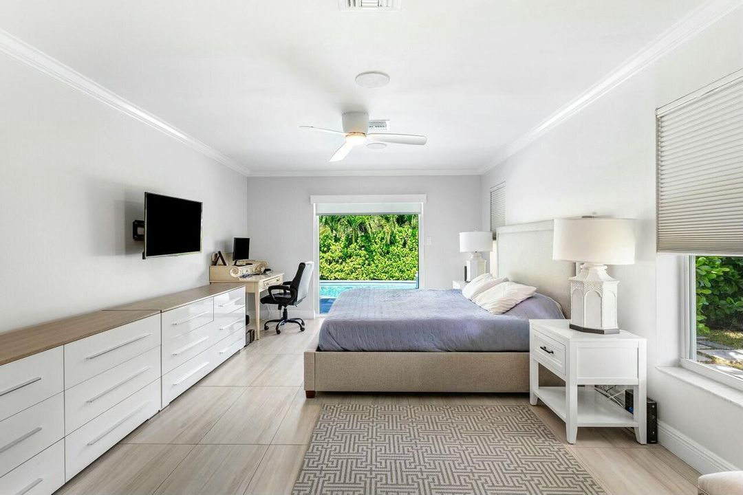 На продажу: $3,700,000 (4 спален, 2 ванн, 2463 Квадратных фут)