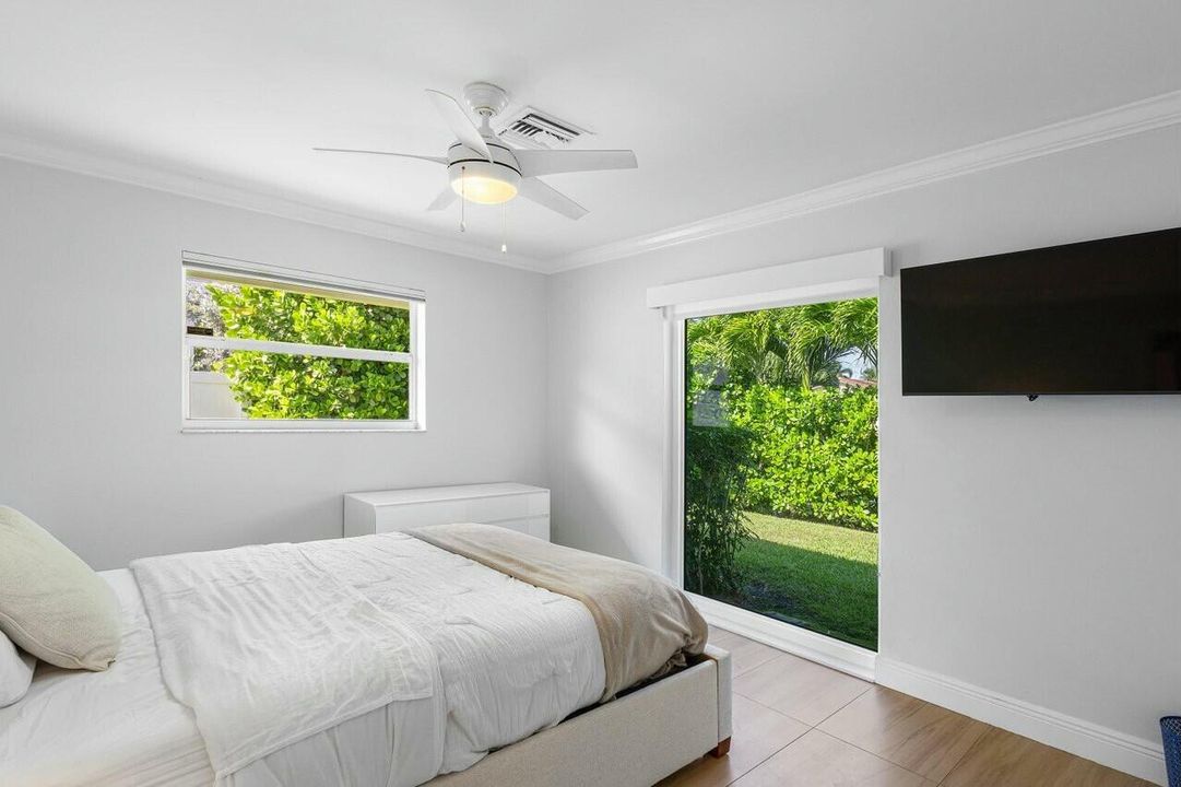 На продажу: $3,700,000 (4 спален, 2 ванн, 2463 Квадратных фут)