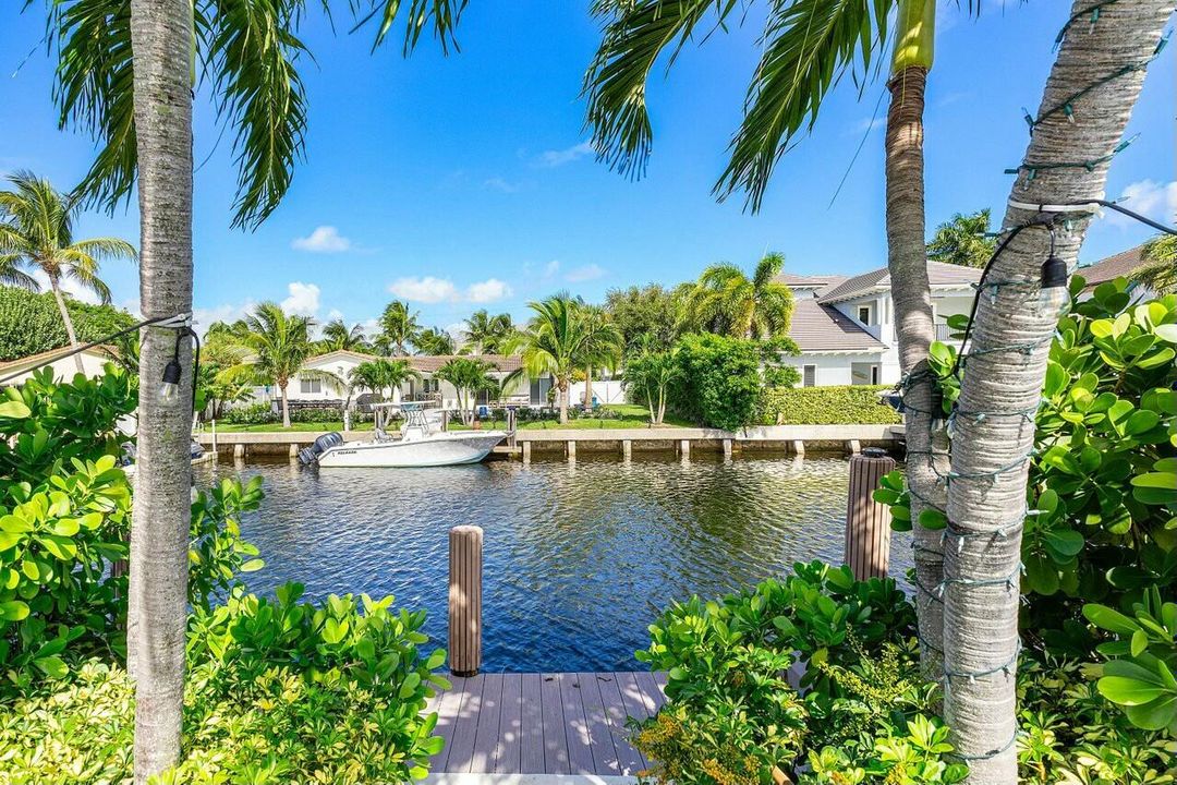 На продажу: $3,700,000 (4 спален, 2 ванн, 2463 Квадратных фут)