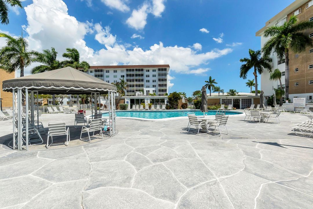 Под контрактом: $1,895 (1 спален, 1 ванн, 600 Квадратных фут)