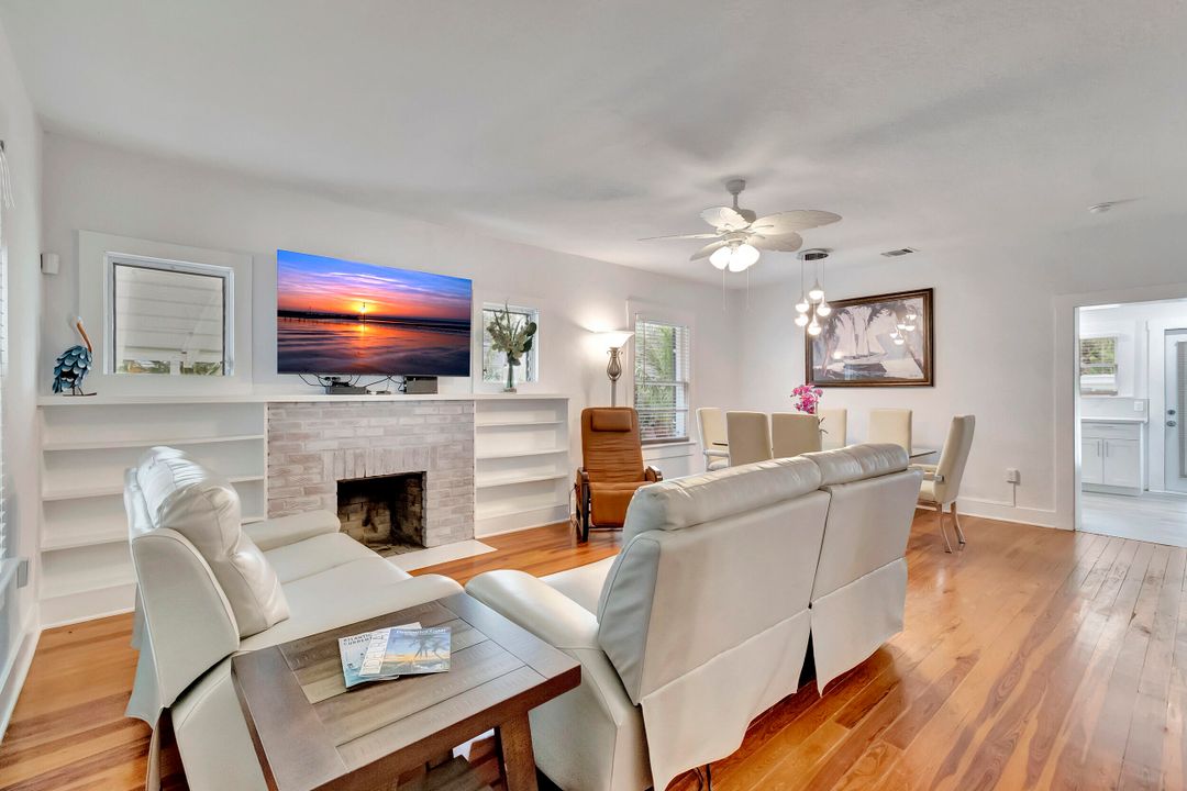 待售: $2,400,000 (3 贝兹, 3 浴室, 1556 平方英尺)