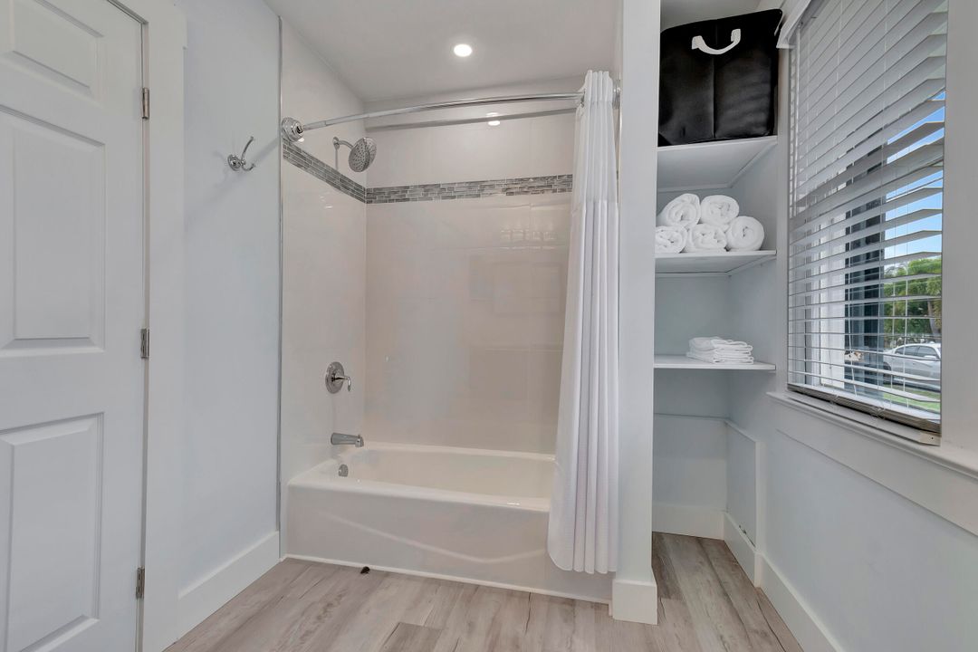 待售: $2,400,000 (3 贝兹, 3 浴室, 1556 平方英尺)