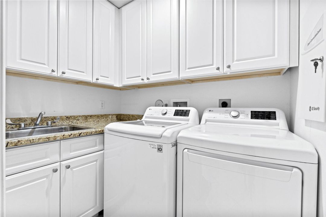 На продажу: $1,150,000 (3 спален, 3 ванн, 2260 Квадратных фут)