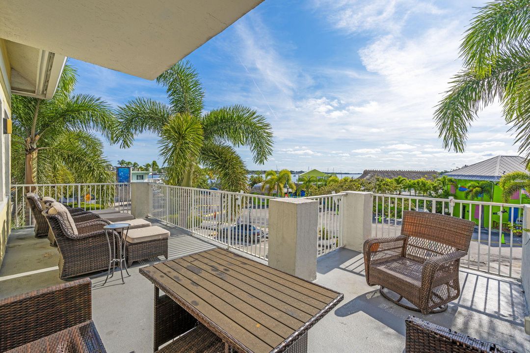 На продажу: $1,150,000 (3 спален, 3 ванн, 2260 Квадратных фут)