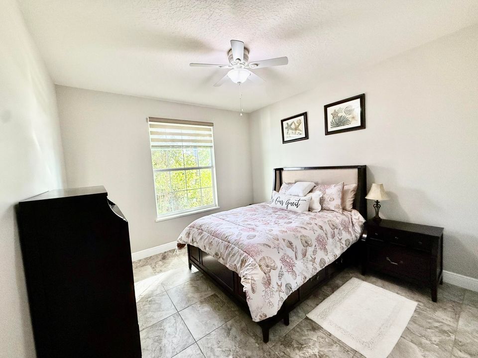 For Sale: $450,000 (3 beds, 2 baths, 1813 Square Feet)