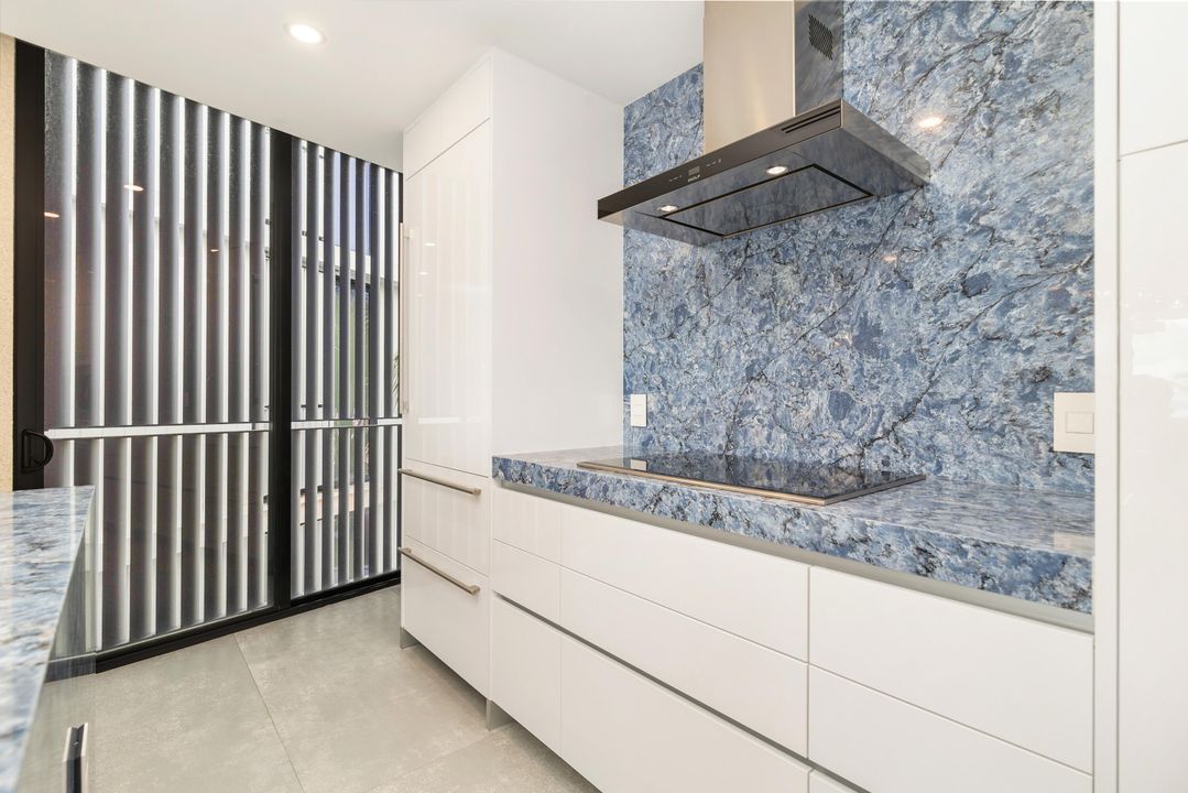 En Venta: $2,695,000 (2 camas, 2 baños, 1652 Pies cuadrados)