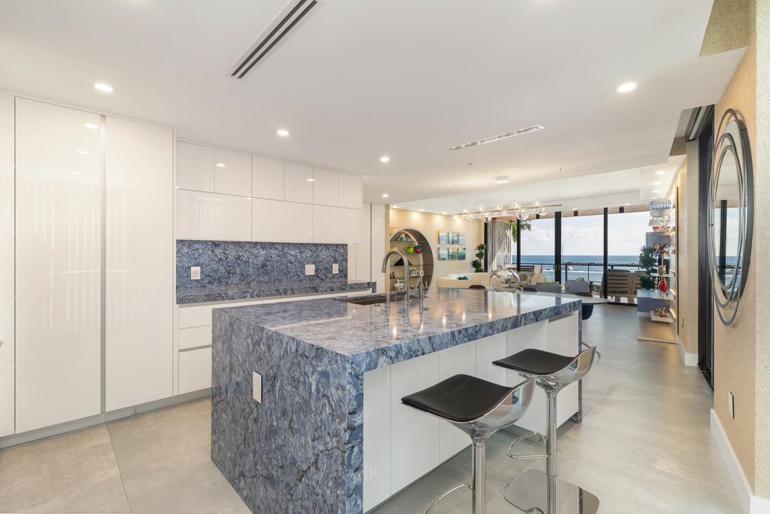 En Venta: $2,695,000 (2 camas, 2 baños, 1652 Pies cuadrados)